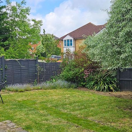 Potter'S Escape-Walking Distance From The Studios! Abbots Langley ภายนอก รูปภาพ