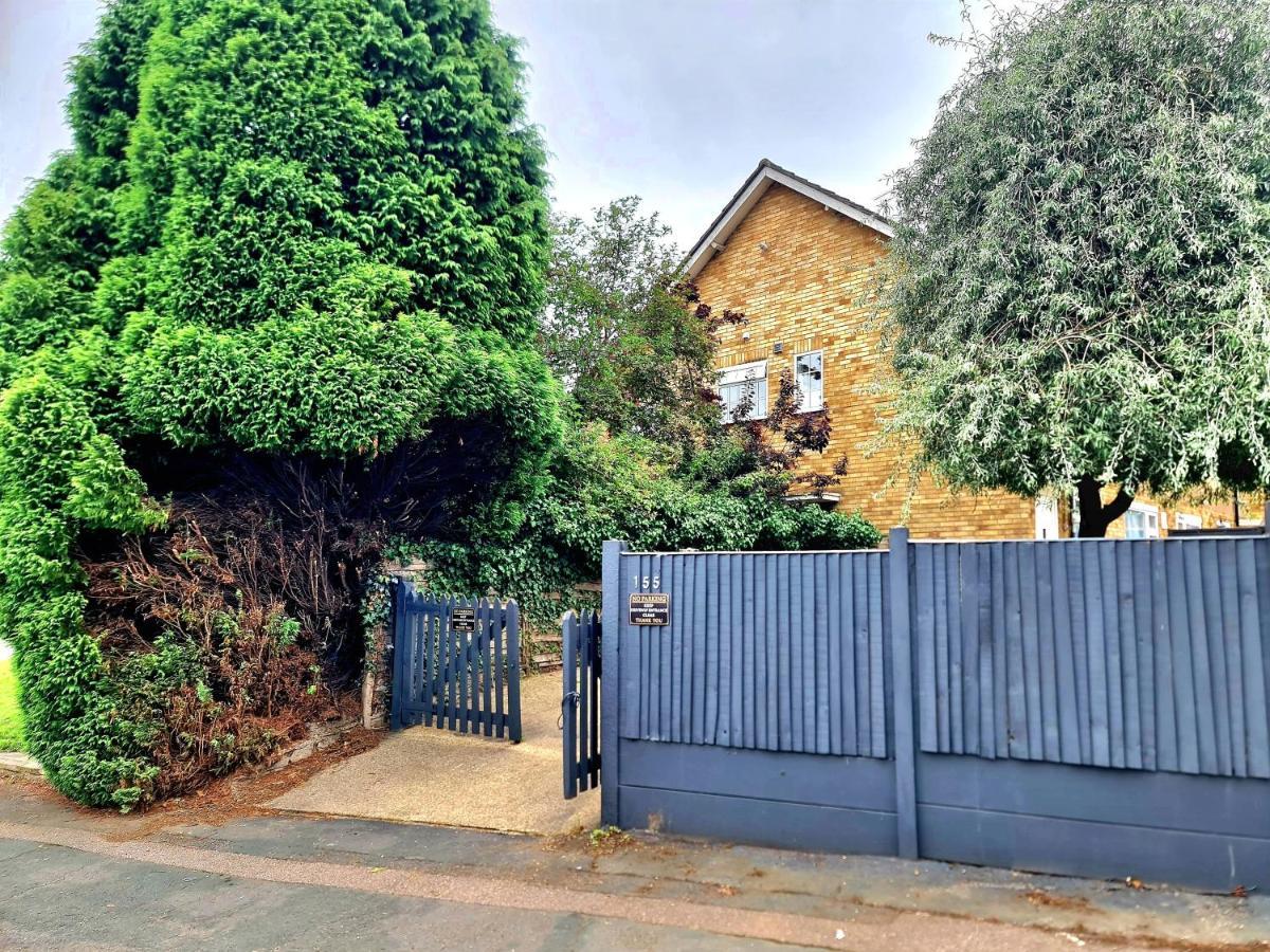 Potter'S Escape-Walking Distance From The Studios! Abbots Langley ภายนอก รูปภาพ