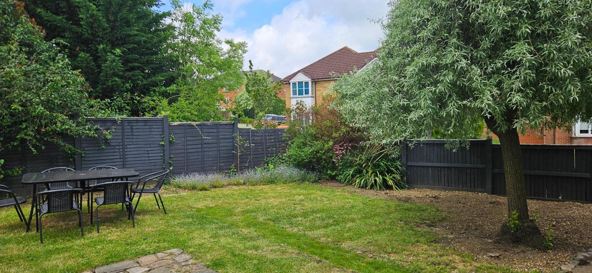Potter'S Escape-Walking Distance From The Studios! Abbots Langley ภายนอก รูปภาพ